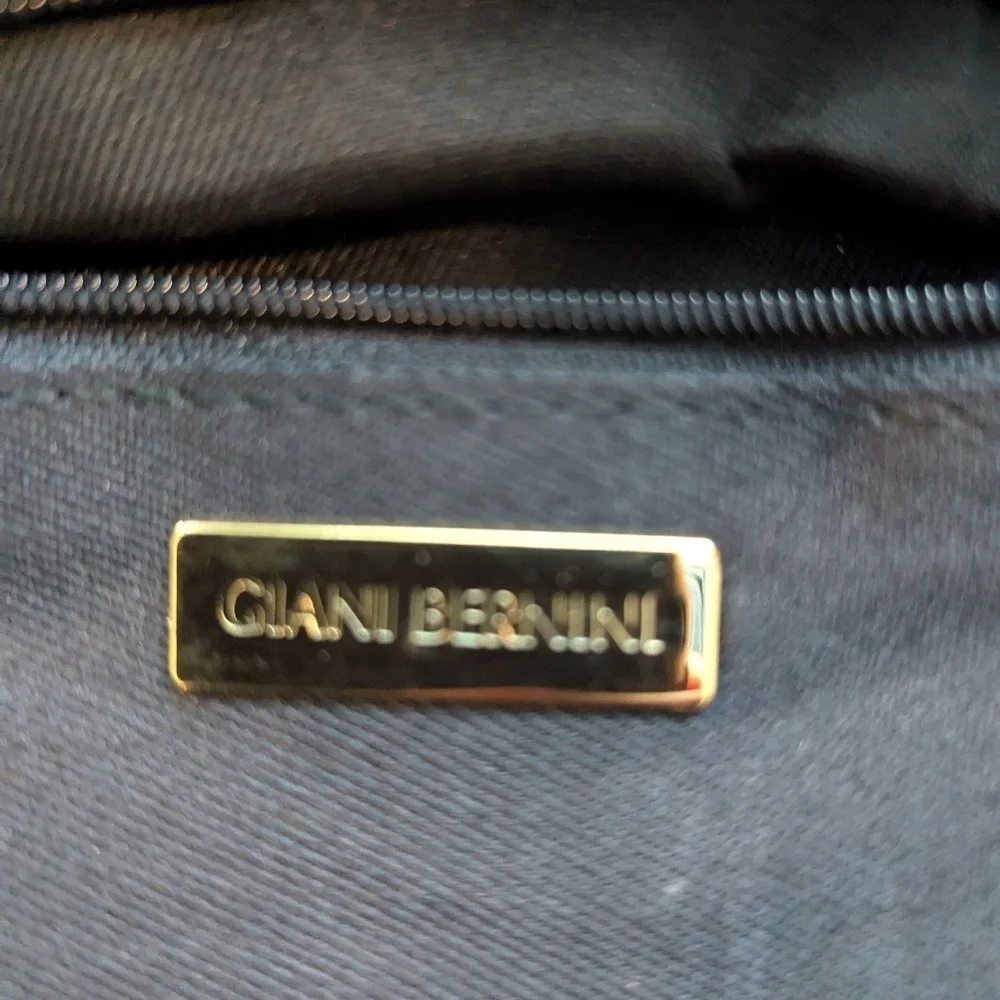 Gianni Bernini Italian Leather Chain Strap Handbag
